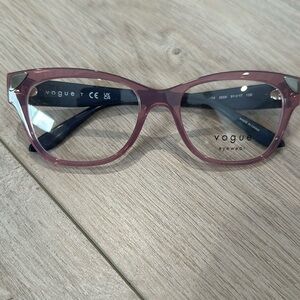 Women’s eyeglasses